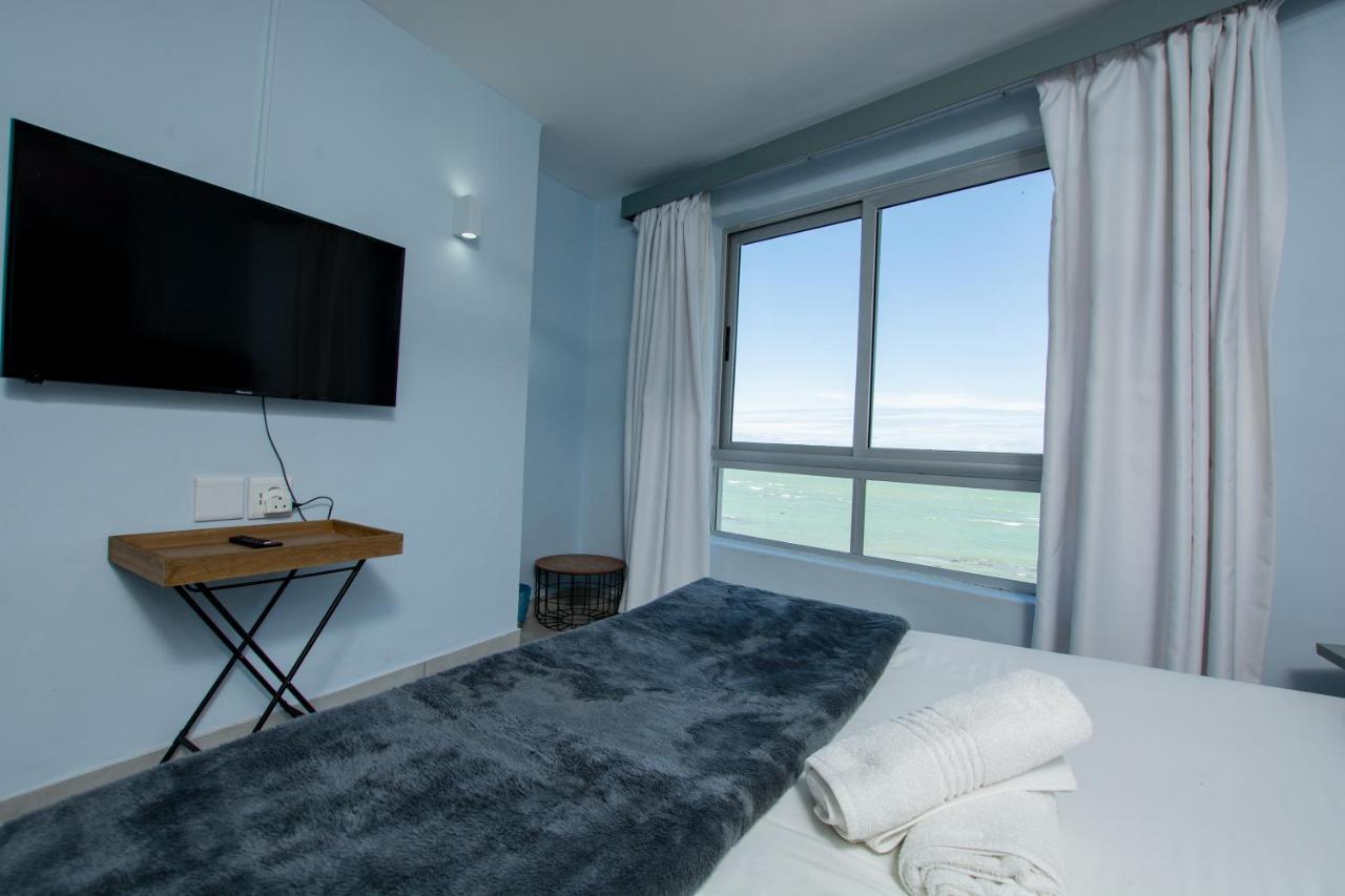 Ocean Breeze Hotel Странд Экстерьер фото