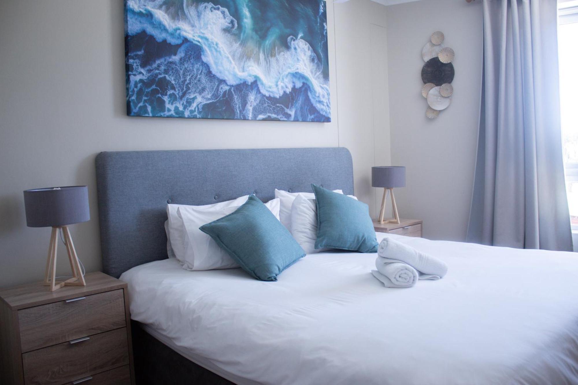 Ocean Breeze Hotel Странд Экстерьер фото
