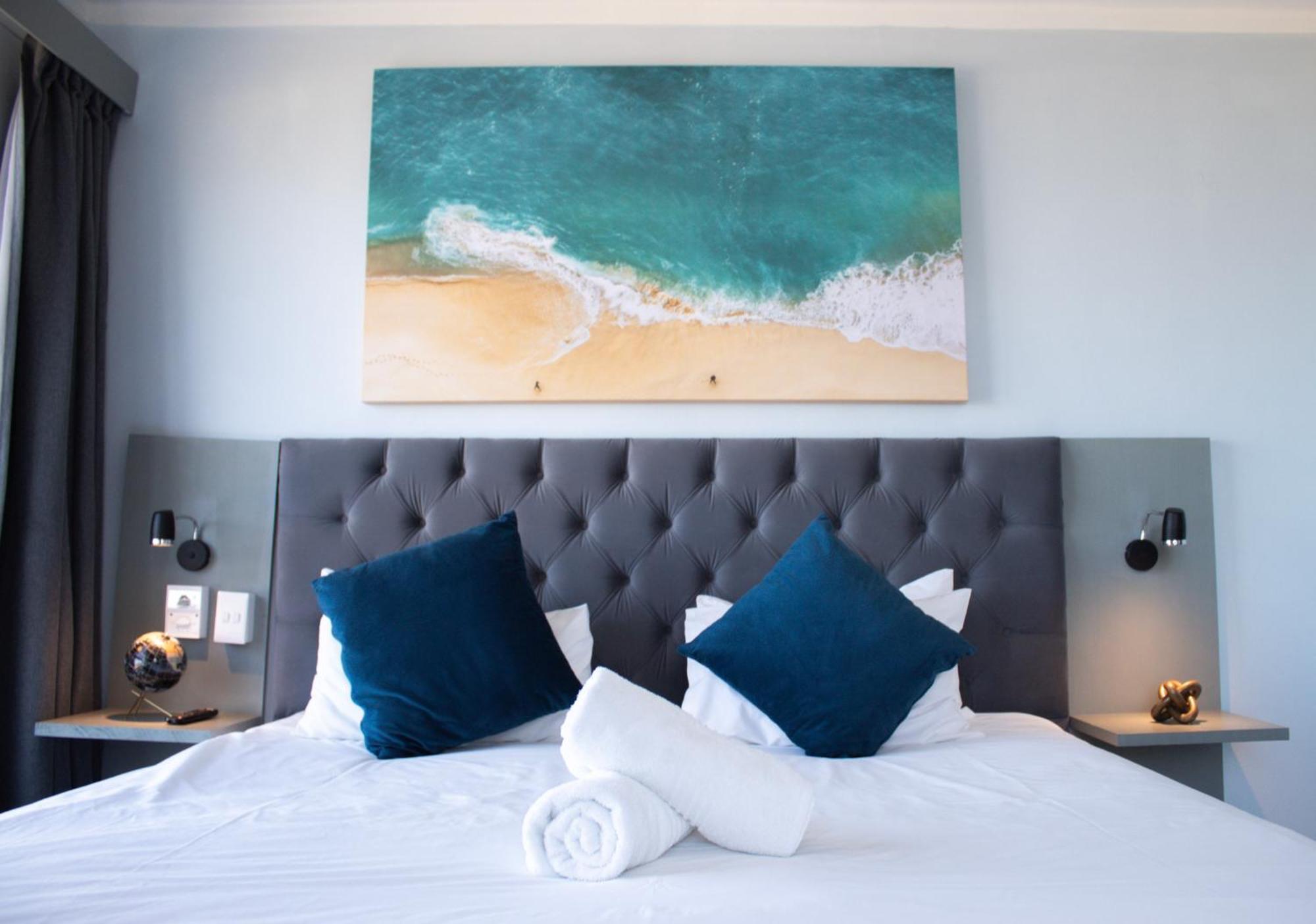 Ocean Breeze Hotel Странд Экстерьер фото