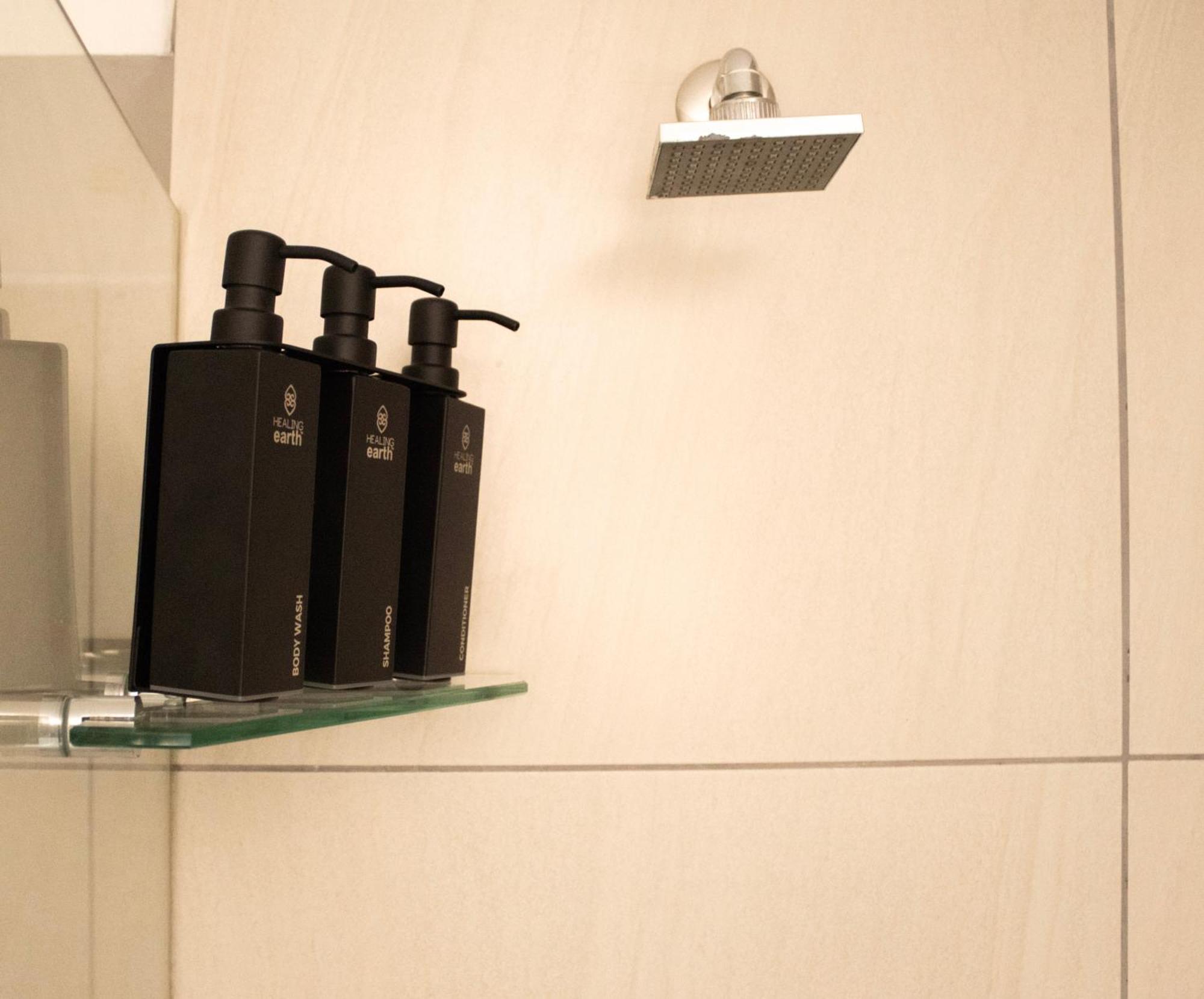 Ocean Breeze Hotel Странд Экстерьер фото